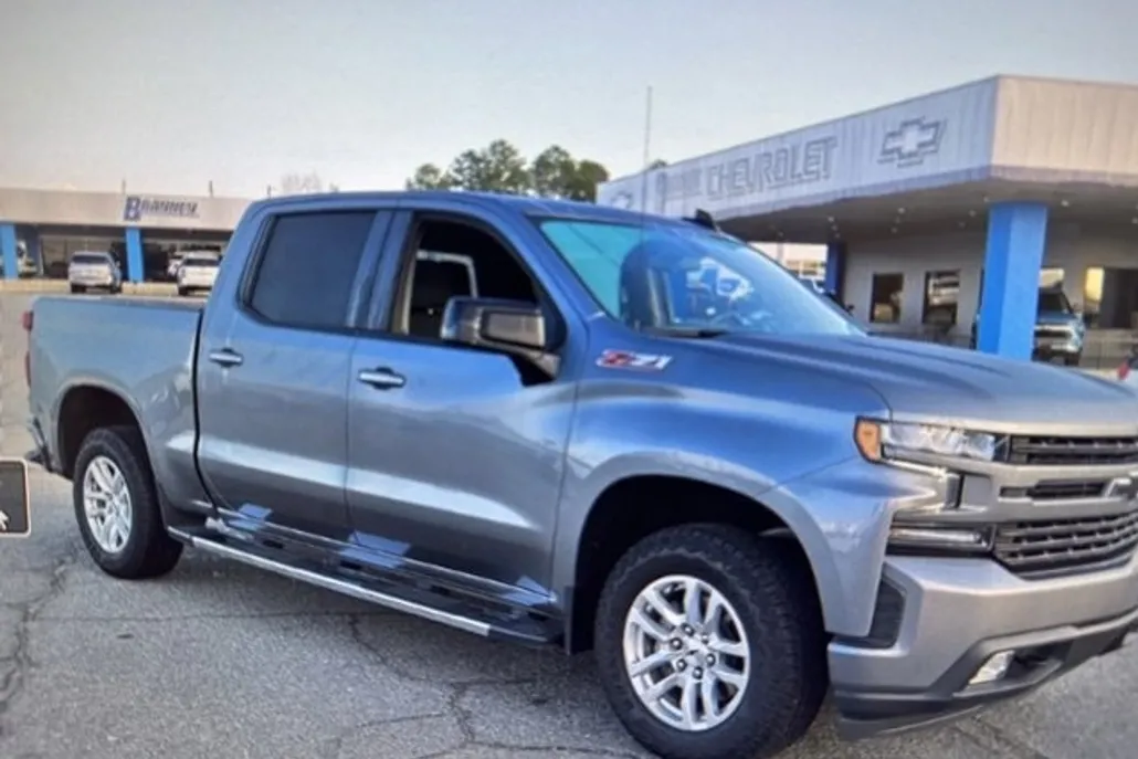 2021 Chevrolet Silverado 1500 RST photo 1