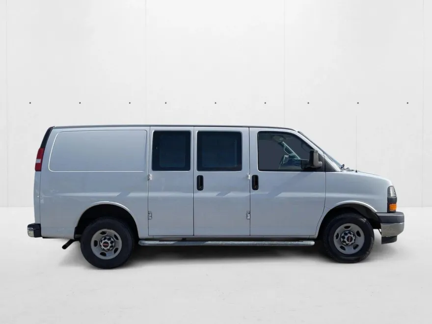 2017 Gmc Savana Cargo 2500 photo 1