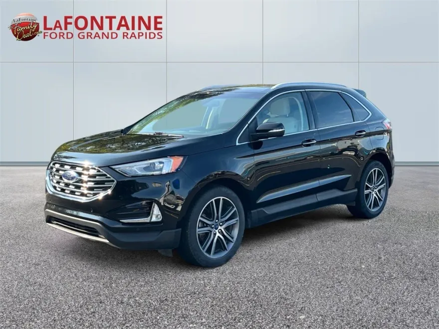 2020 Ford Edge Titanium photo 1