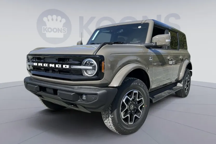 2025 Ford Bronco Outer Banks photo 1