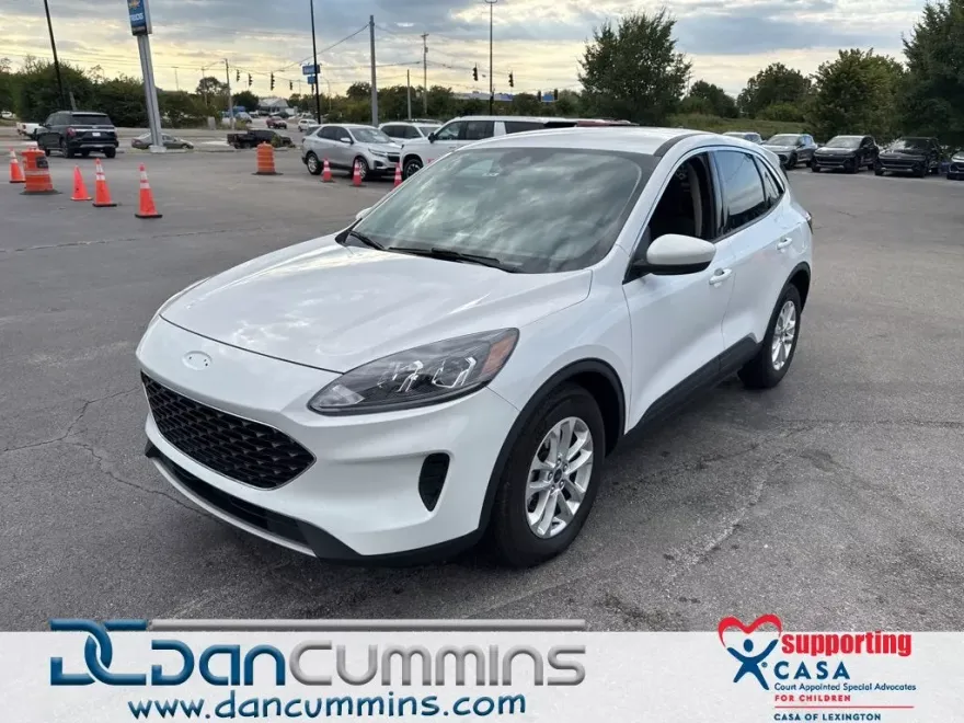 2020 Ford Escape SE photo 1