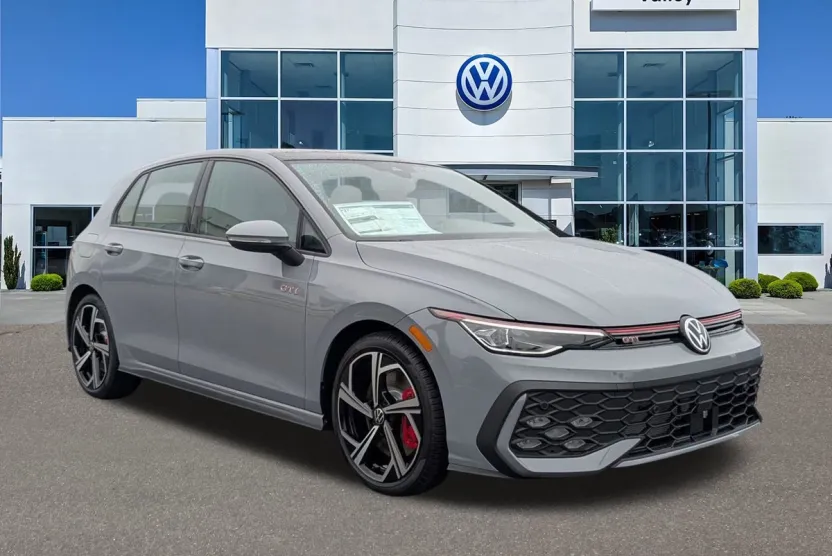 2025 Volkswagen Golf GTI SE photo 1
