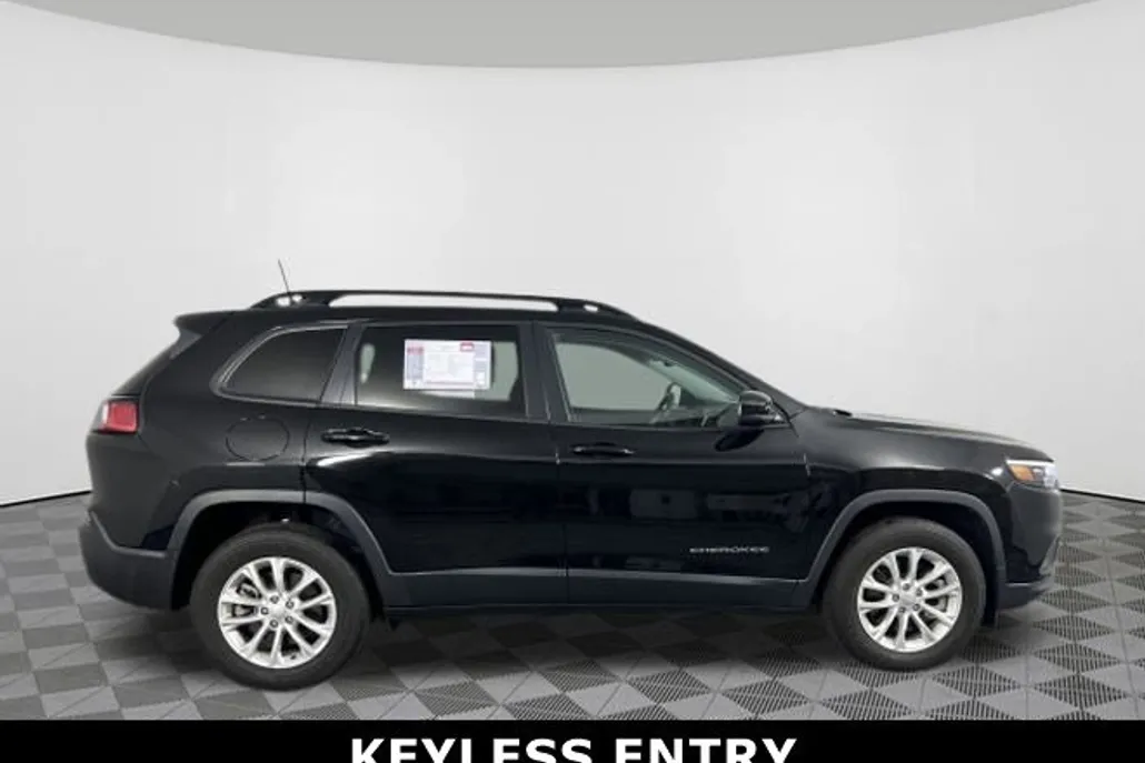 2022 Jeep Cherokee Latitude Lux photo 1