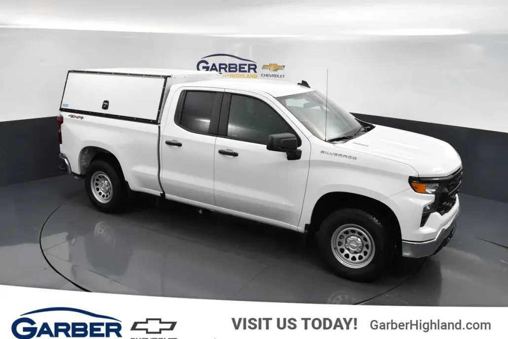 2025 Chevrolet Silverado 1500 photo 1