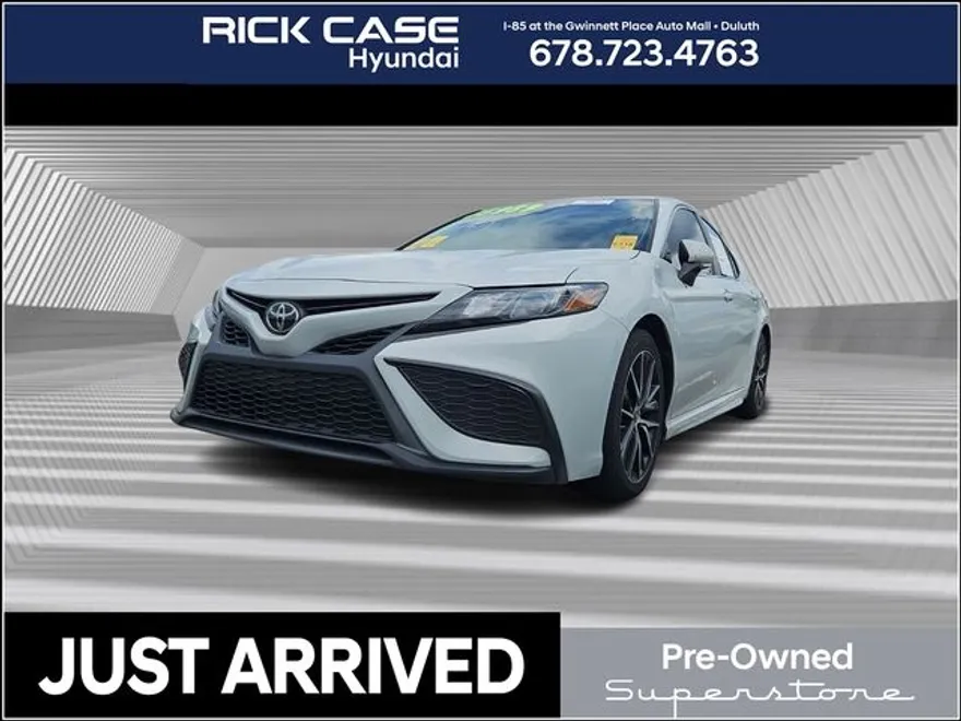 2023 Toyota Camry SE photo 1