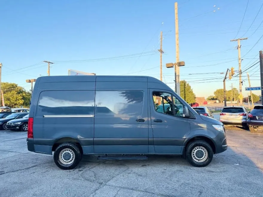 2019 Mercedes Benz Sprinter 2500 photo 2