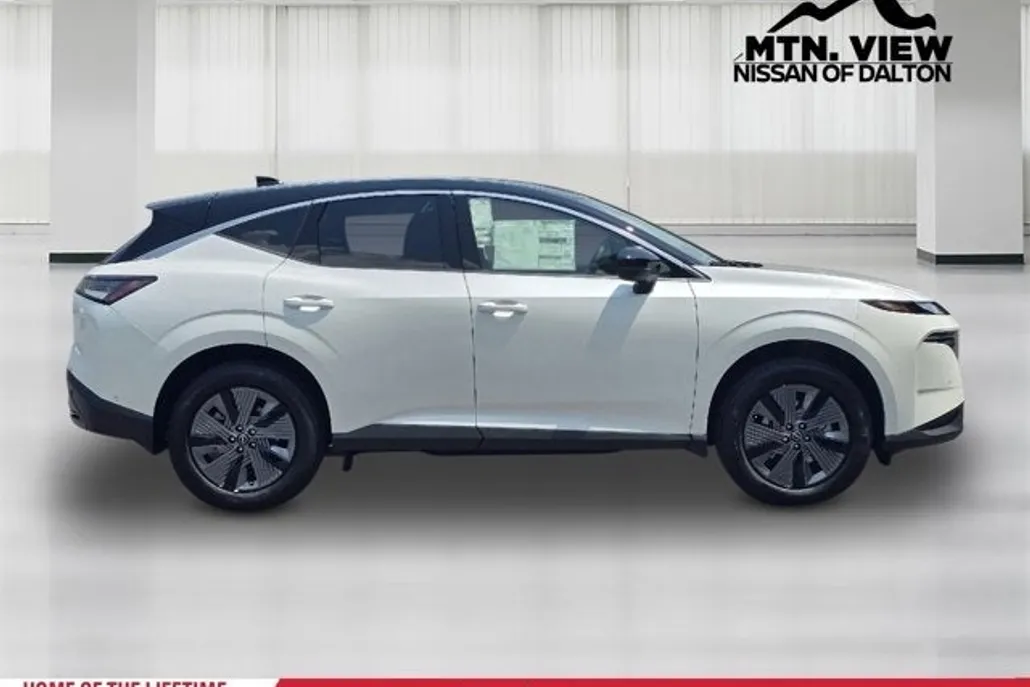 2025 Nissan Murano SL photo 1