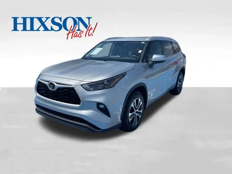2022 Toyota Highlander XLE photo 1