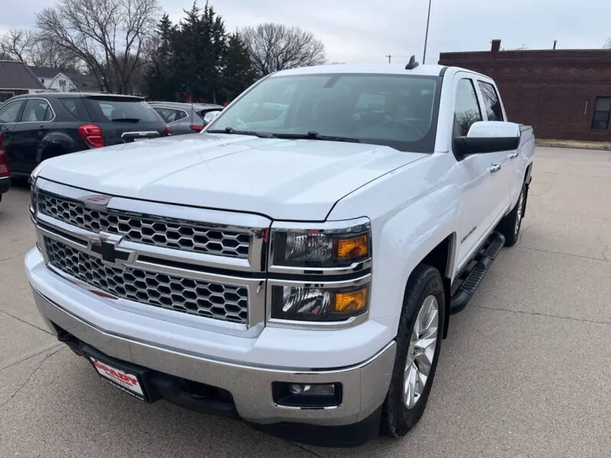 2015 Chevrolet Silverado 1500 LT photo 1