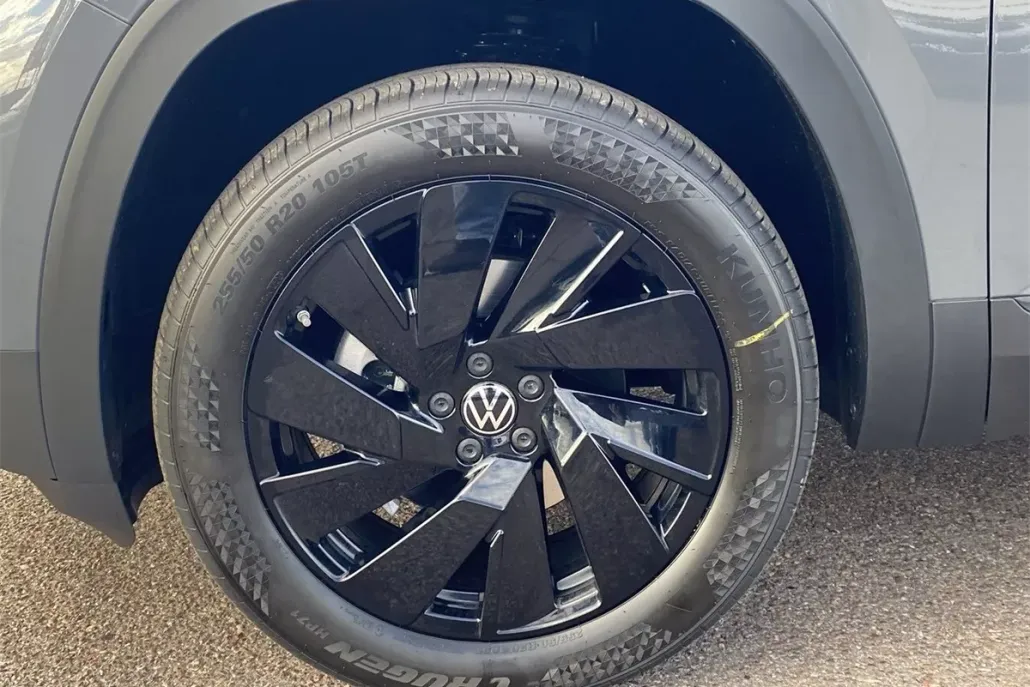 2026 Volkswagen Atlas SE Technology photo 1