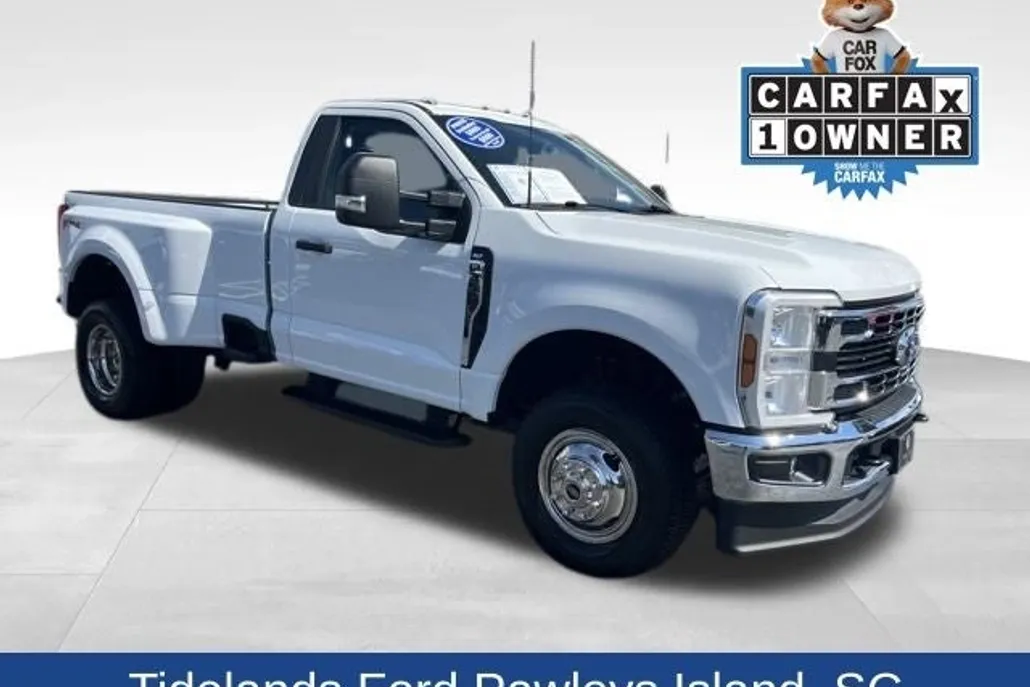 2025 Ford F-350 photo 1