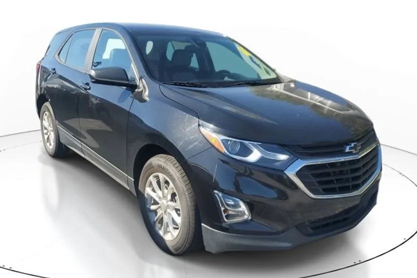 2020 Chevrolet Equinox LS photo 1
