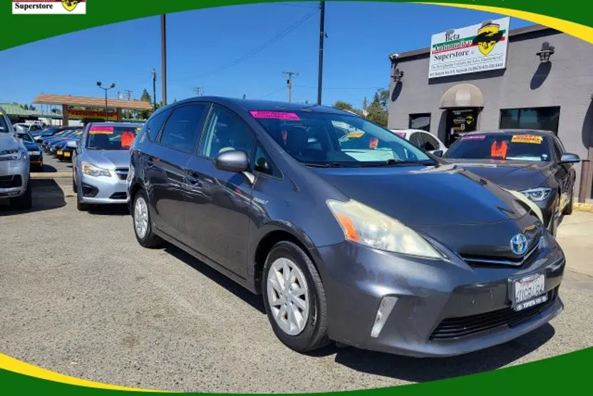 2012 Toyota Prius V Three photo 1