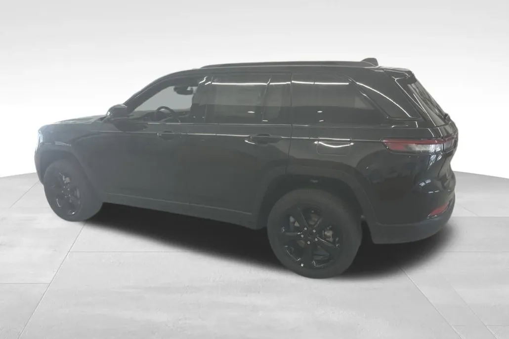 2025 Jeep Grand Cherokee Altitude X photo 1
