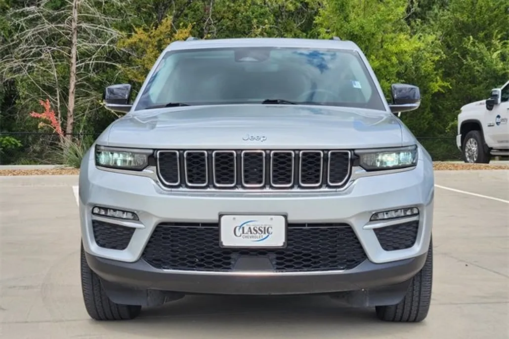 2022 Jeep Cherokee 4xe Limited photo 1