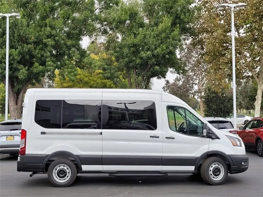 2025 Ford Transit Passenger XL photo 1
