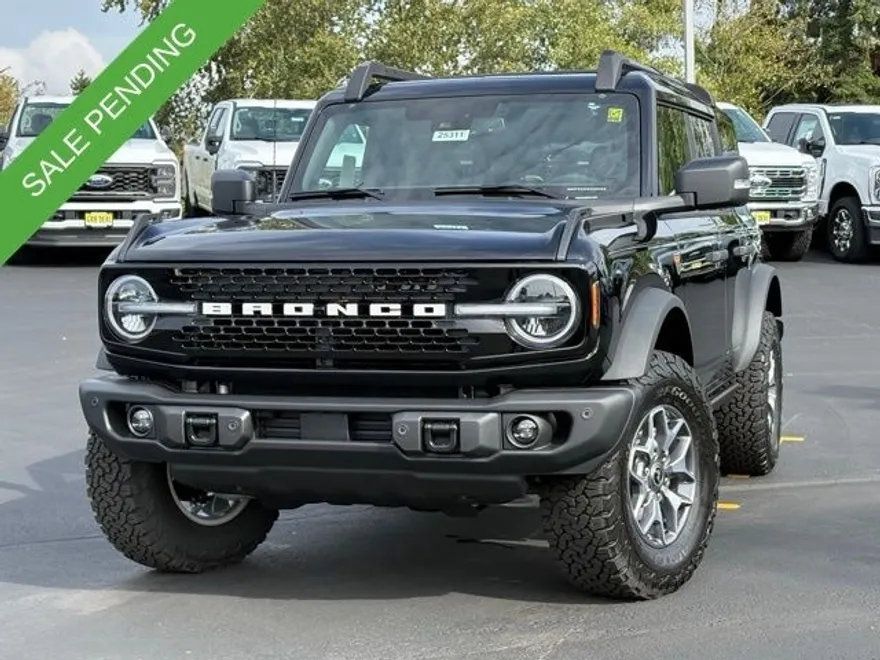 2025 Ford Bronco Badlands photo 1