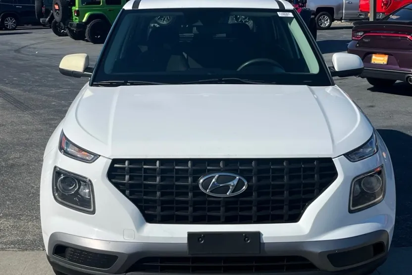 2021 Hyundai Venue SE photo 1