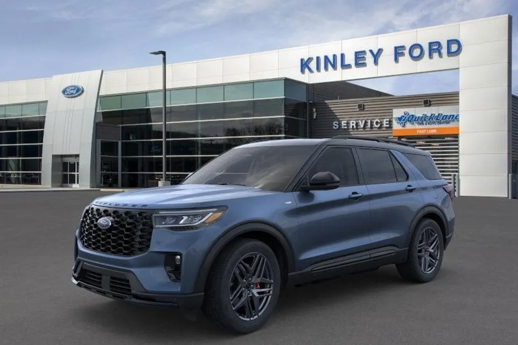 2025 Ford Explorer ST-Line photo 1