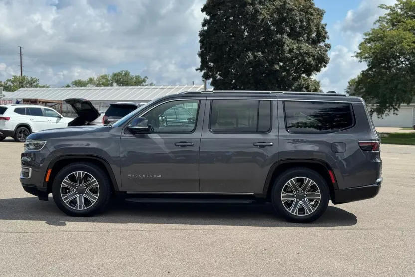 2022 Jeep Wagoneer Series III photo 1