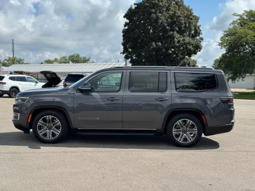 2022 Jeep Wagoneer Series III photo 1