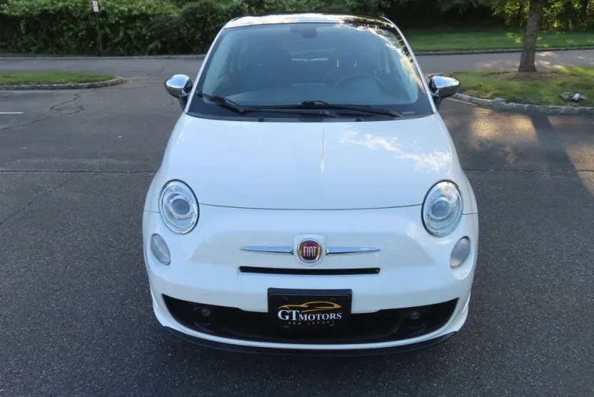 2018 Fiat 500 Lounge photo 1