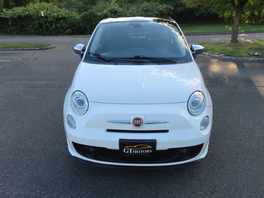 2018 Fiat 500 Lounge photo 1
