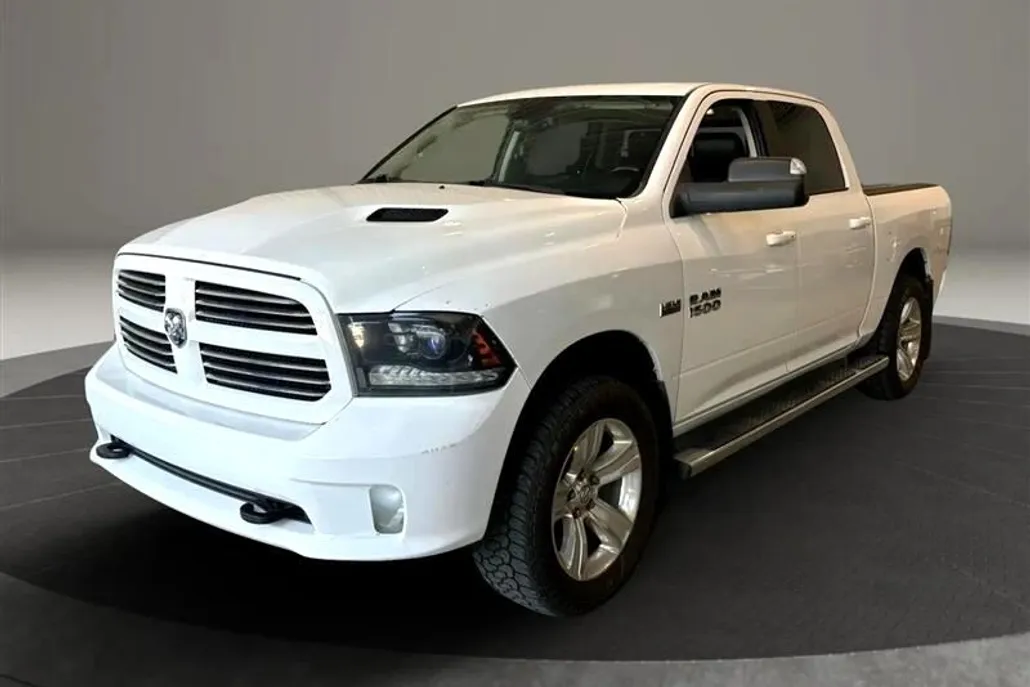 2015 Ram 1500 Sport photo 1
