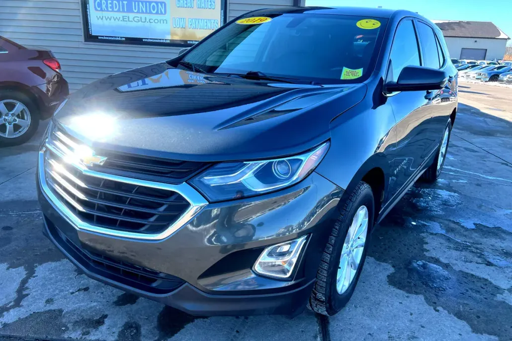 2019 Chevrolet Equinox LT photo 1