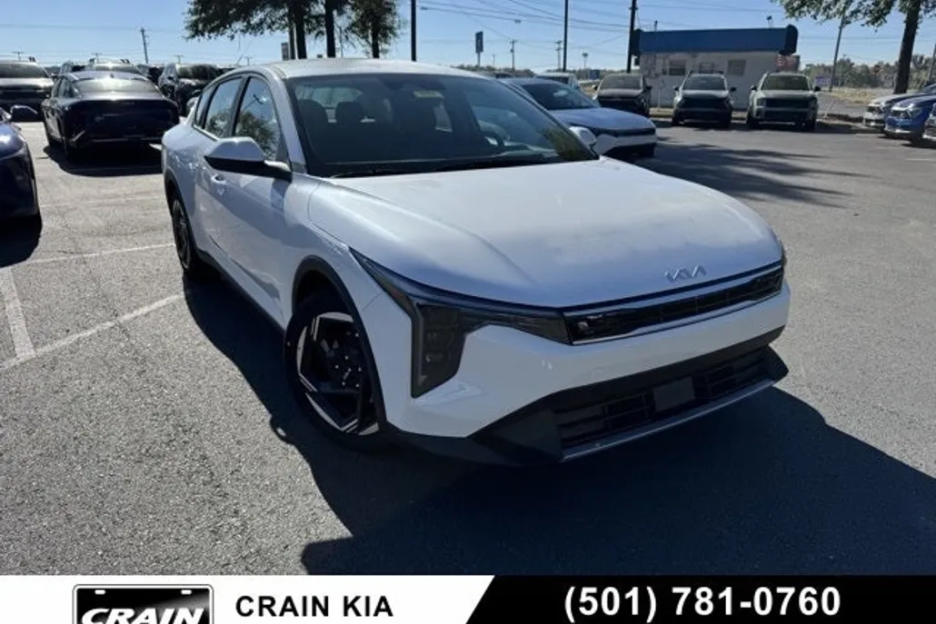 2025 Kia K4 EX photo 1