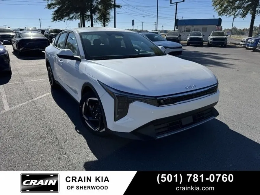 2025 Kia K4 EX photo 1
