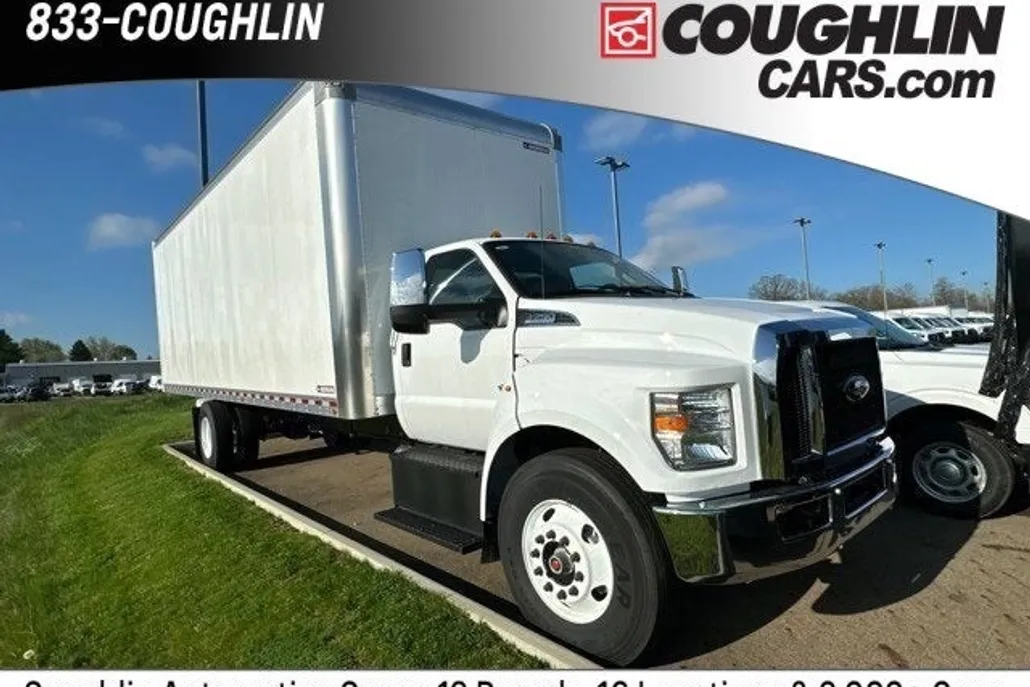 2024 Ford F-750 photo 1