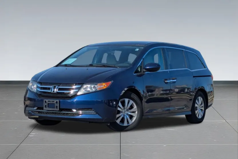 2016 Honda Odyssey SE photo 1
