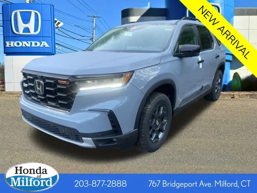 2025 Honda Pilot TrailSport photo 1