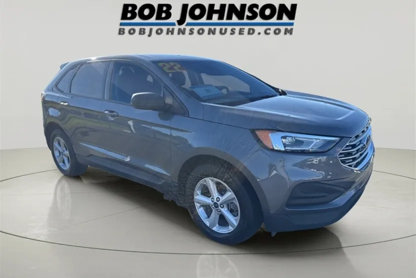 2022 Ford Edge SE photo 1