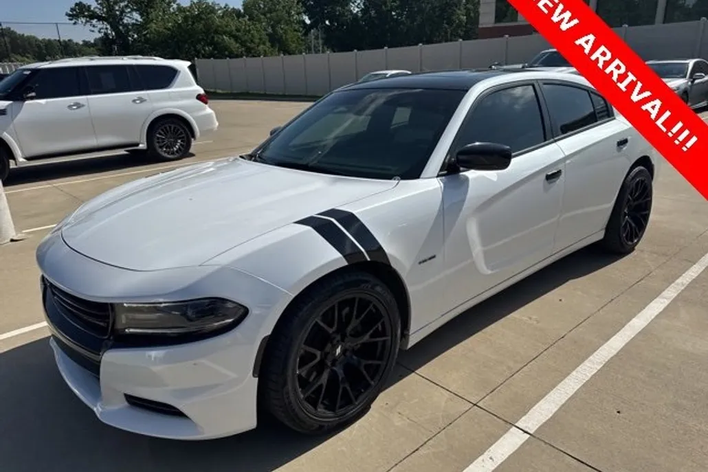 2015 Dodge Charger R/T photo 1