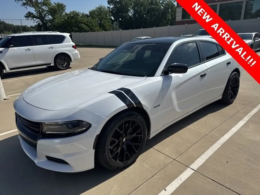 2015 Dodge Charger R/T photo 1