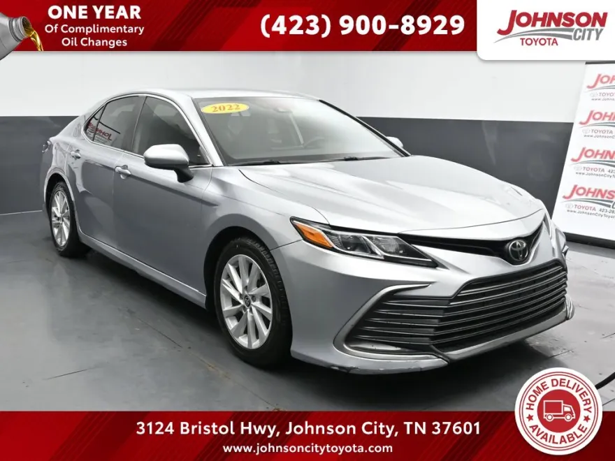 2022 Toyota Camry LE photo 1