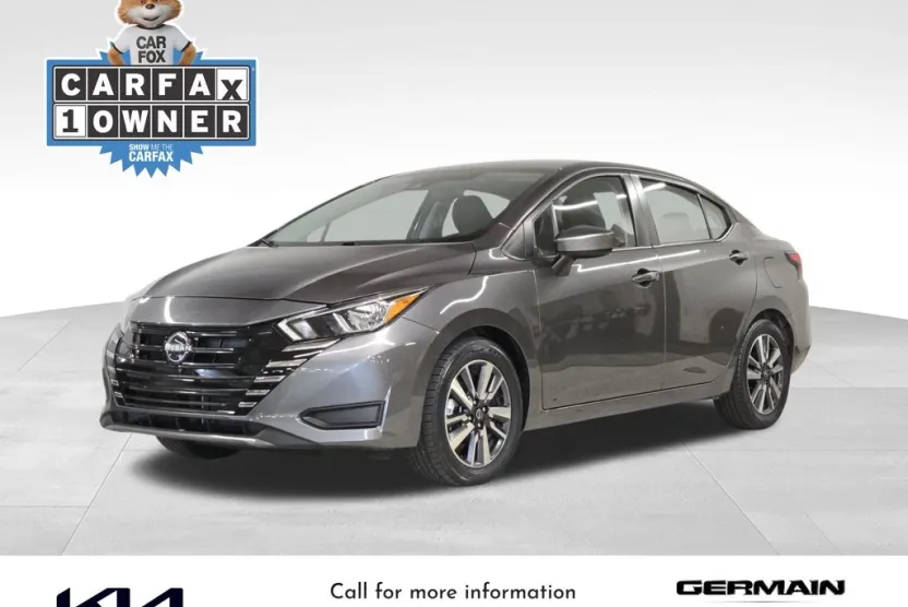 2023 Nissan Versa 1.6 SV photo 1