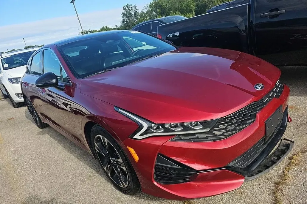2021 Kia K5 GT-Line photo 1