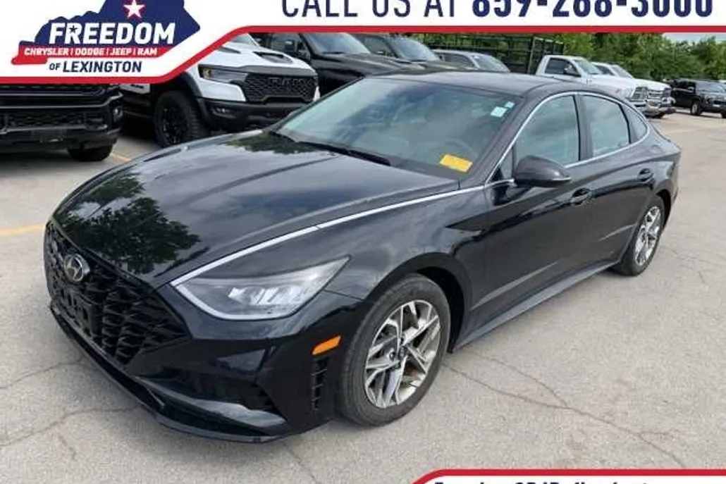2022 Hyundai Sonata SEL photo 1