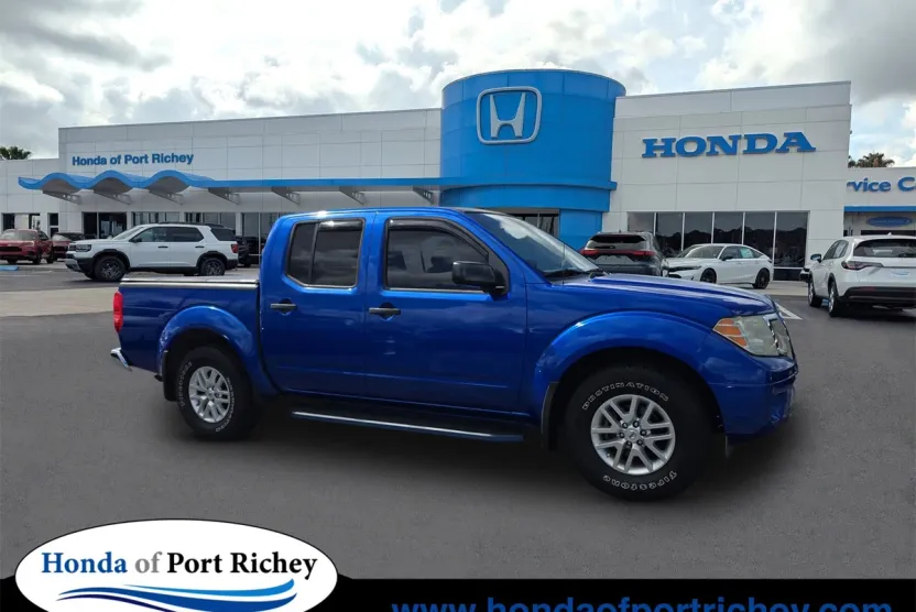 2015 Nissan Frontier SV photo 1