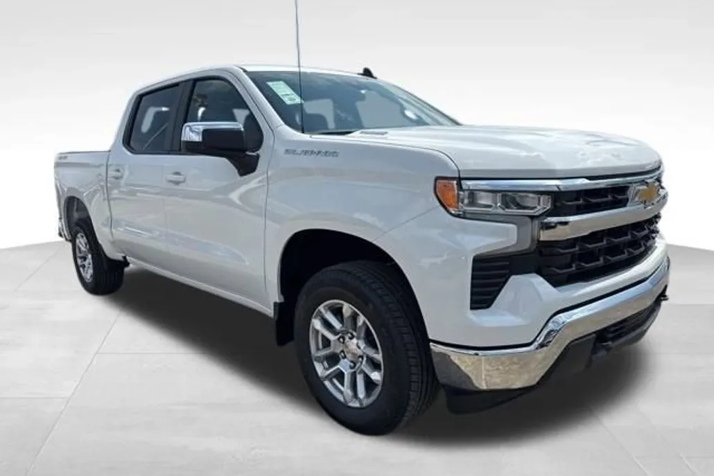 2026 Chevrolet Silverado 1500 LT photo 1