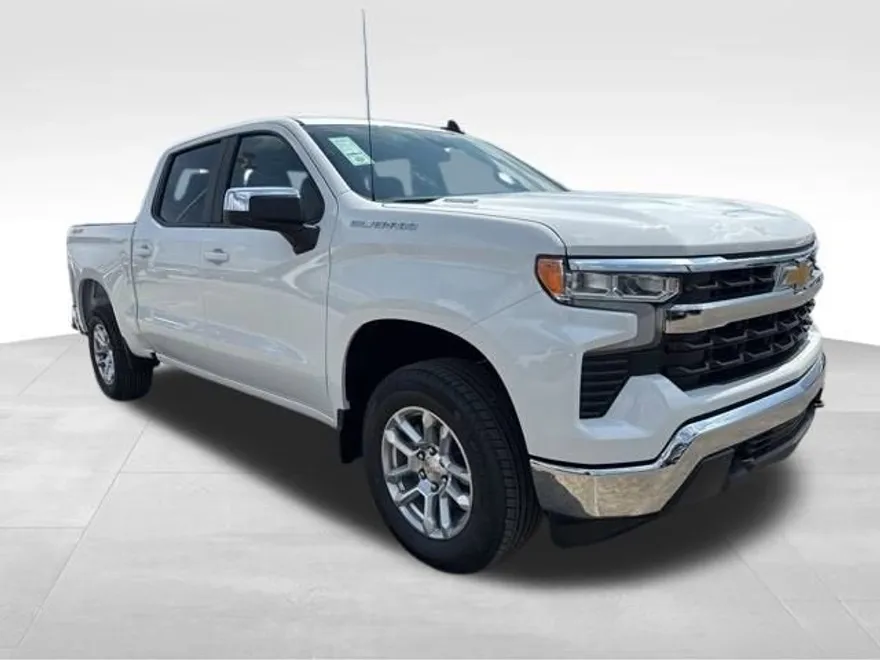 2026 Chevrolet Silverado 1500 LT photo 1
