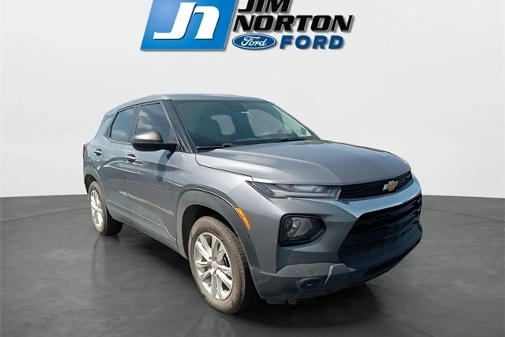 2021 Chevrolet Trailblazer LS photo 1