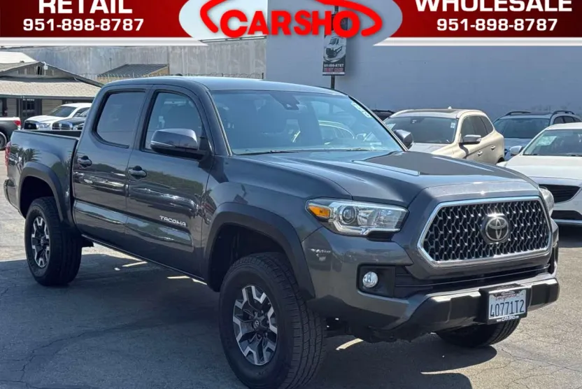 2019 Toyota Tacoma SR5 photo 1