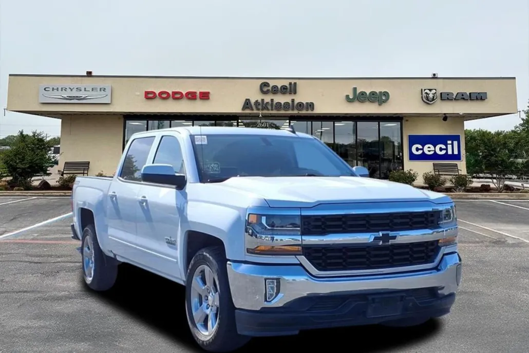 2018 Chevrolet Silverado 1500 LT photo 1