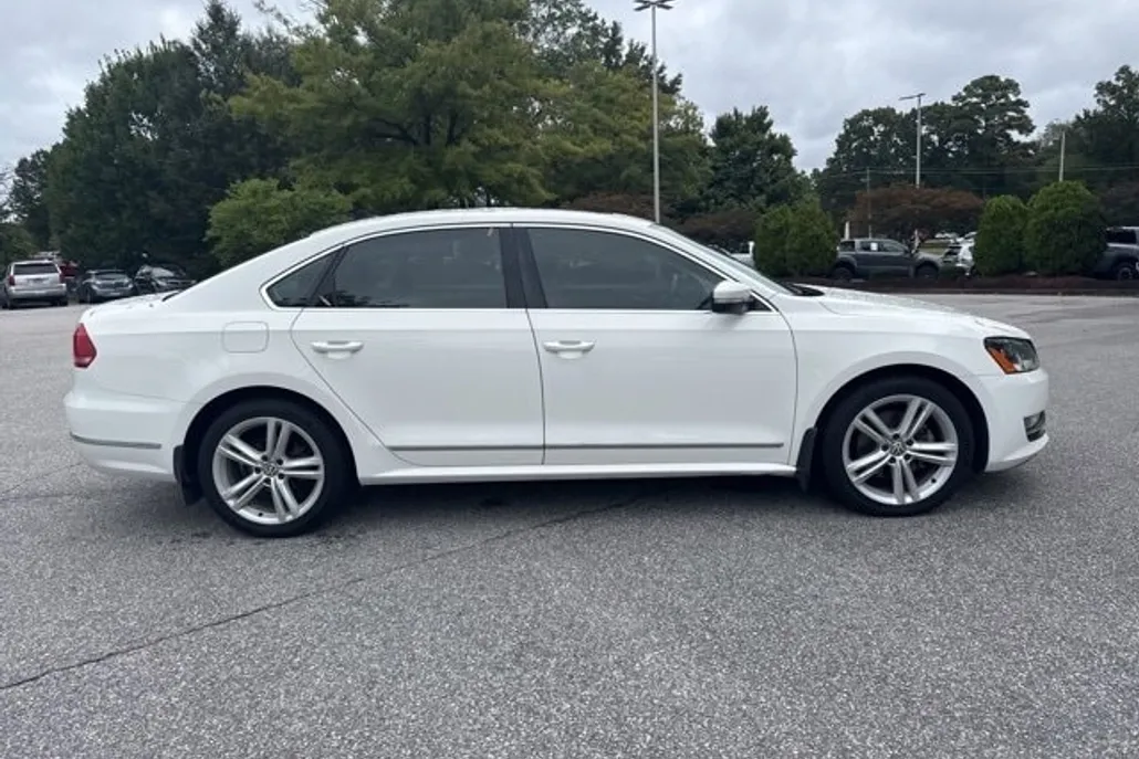 2013 Volkswagen Passat TDI SEL Premium photo 1