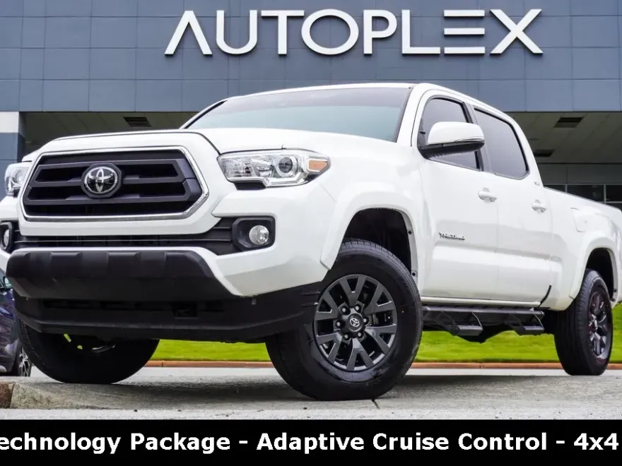 2023 Toyota Tacoma SR5 Double Cab V6 photo 1