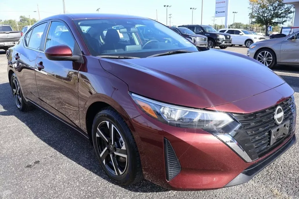 2024 Nissan Sentra SV photo 1
